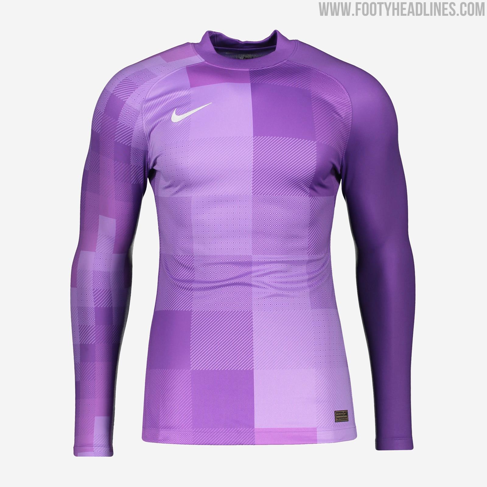 Nike keeper top kit